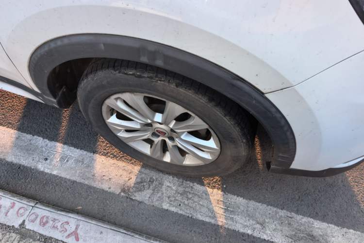 Used Roewe RX5 2018 20T Two-Wheel Drive Manual Flagship Edition Right Front Wheel Hub
