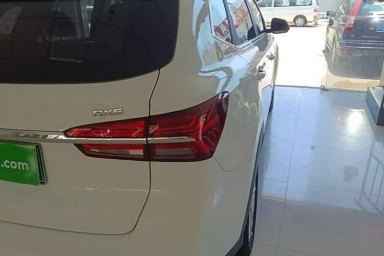 Used Roewe RX5 2018 20T Two-Wheel Drive Manual Flagship Edition Right Rear Taillight