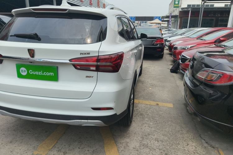 Used Roewe RX5 2018 20T Two-Wheel Drive Manual Flagship Edition Right Rear Taillight