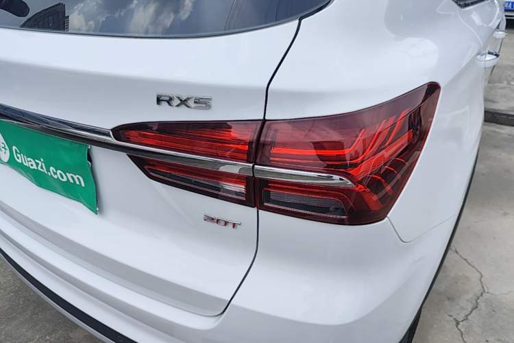 Used Roewe RX5 2018 20T Two-Wheel Drive Automatic Flagship Edition Right Rear Taillight