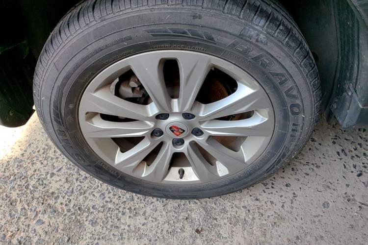 Used Roewe RX5 2018 20T Two-Wheel Drive Automatic Flagship Edition Right Rear Wheel Hub