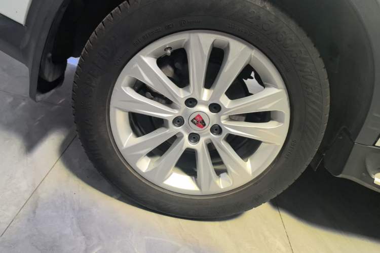 Used Roewe RX5 2018 20T Two-Wheel Drive Automatic Internet Smart Edition Right Rear Wheel Hub