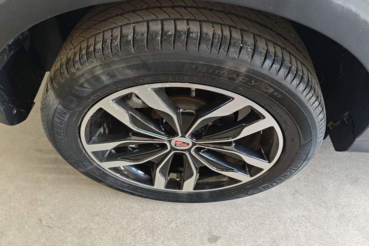 Used Roewe RX5 2018 30T Two-Wheel Drive Automatic Internet Platinum Edition Right Rear Wheel Hub