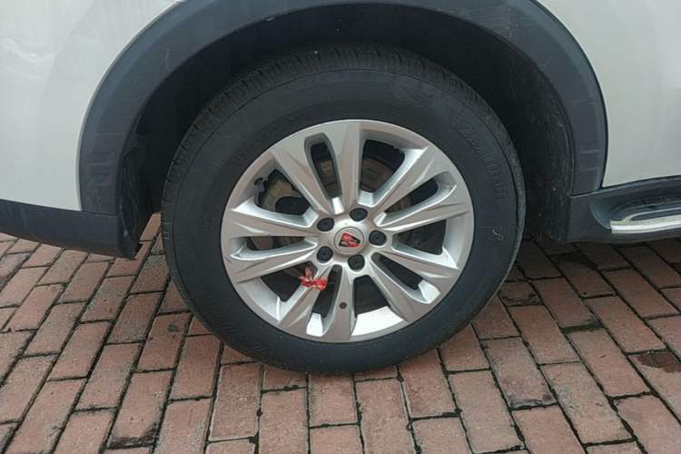 Used Roewe RX5 2018 20T Two-Wheel Drive Automatic Internet Smart Edition Right Rear Wheel Hub