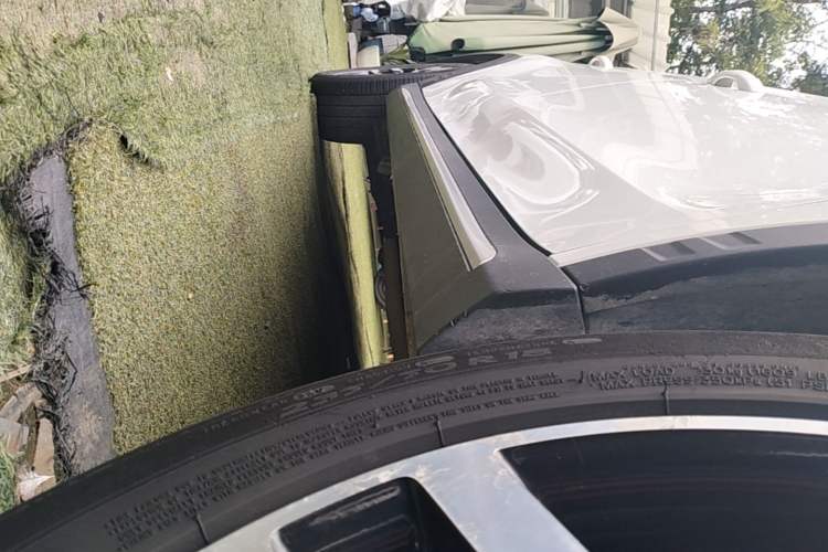 Used Roewe RX5 2018 20T Two-Wheel Drive Automatic Internet Smart Luxury Edition Right Side Sill