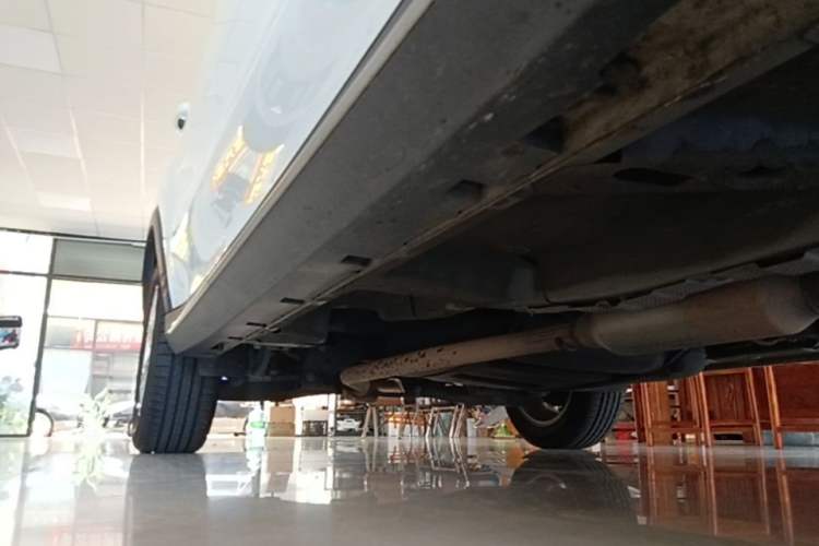 Used Roewe RX5 2018 20T Two-Wheel Drive Manual Flagship Edition Right Side Sill