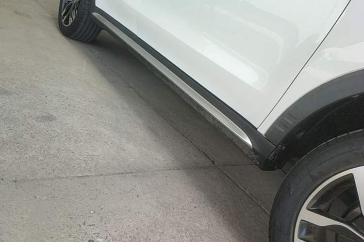 Used Roewe RX5 2018 20T Two-Wheel Drive Automatic Internet Smart Edition Right Side Sill