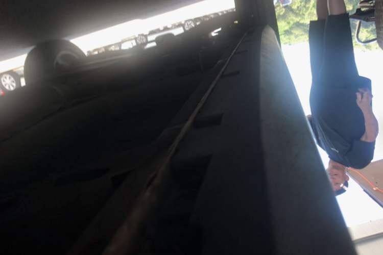 Used Roewe RX5 2018 20T Two-Wheel Drive Automatic Flagship Edition Right Side Sill