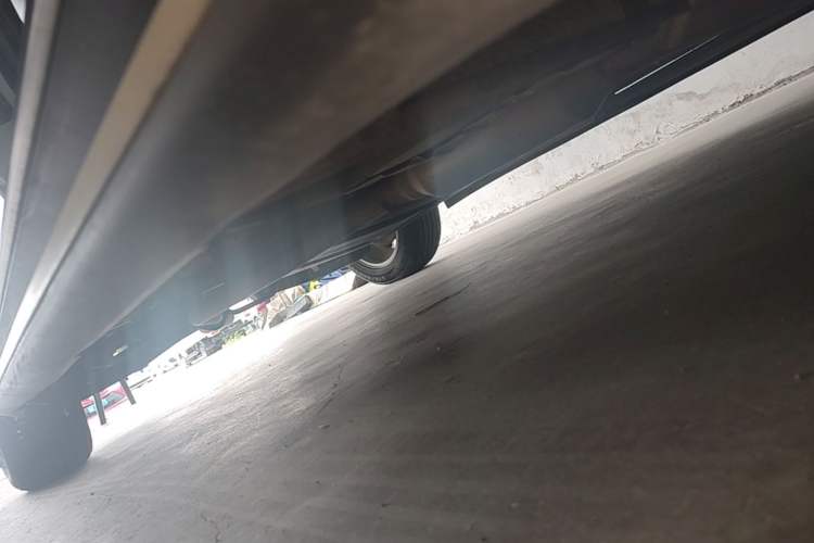 Used Roewe RX5 2018 20T Two-Wheel Drive Automatic Flagship Edition Right Side Sill