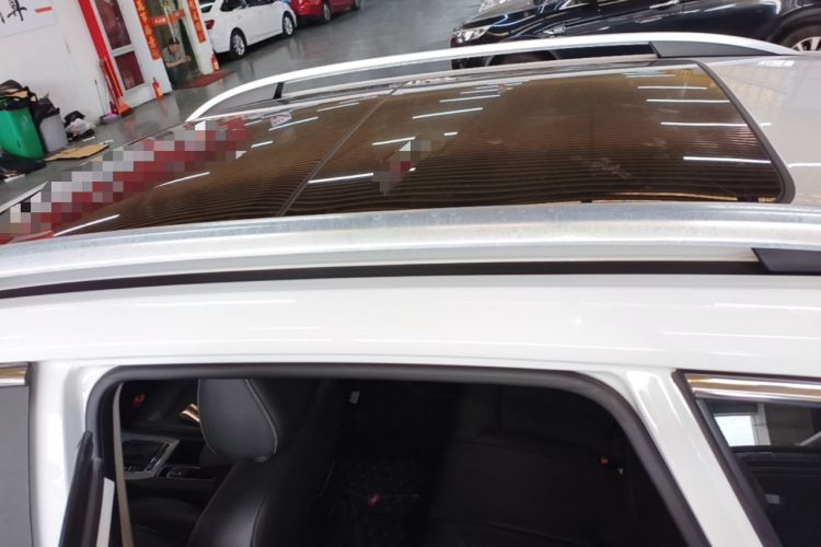 Used Roewe RX5 2018 20T Two-Wheel Drive Automatic Internet Smart Edition Roof