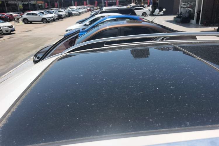 Used Roewe RX5 2018 20T Two-Wheel Drive Manual Flagship Edition Roof