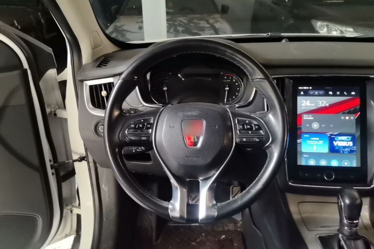 Used Roewe RX5 2018 30T Two-Wheel Drive Automatic Internet Smart Edition Steering Wheel