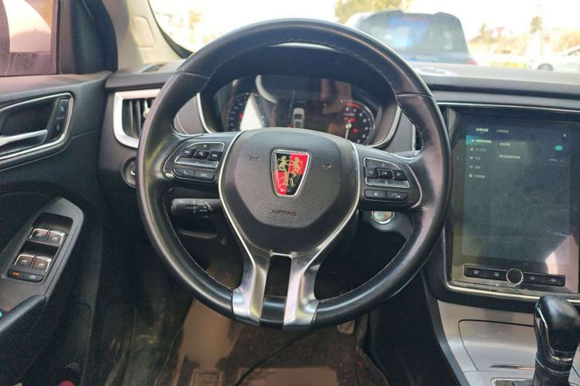 Used Roewe RX5 2018 30T Two-Wheel Drive Automatic Internet Smart Edition Steering Wheel