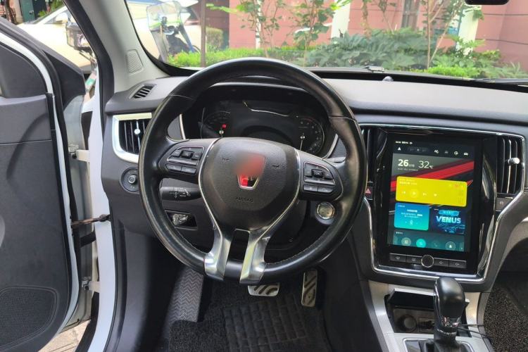 Used Roewe RX5 2018 30T Two-Wheel Drive Automatic Internet Platinum Edition Steering Wheel