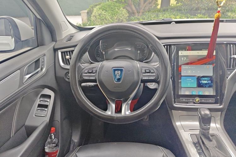 Used Roewe RX5 2018 20T Two-Wheel Drive Automatic Internet Smart Edition Steering Wheel