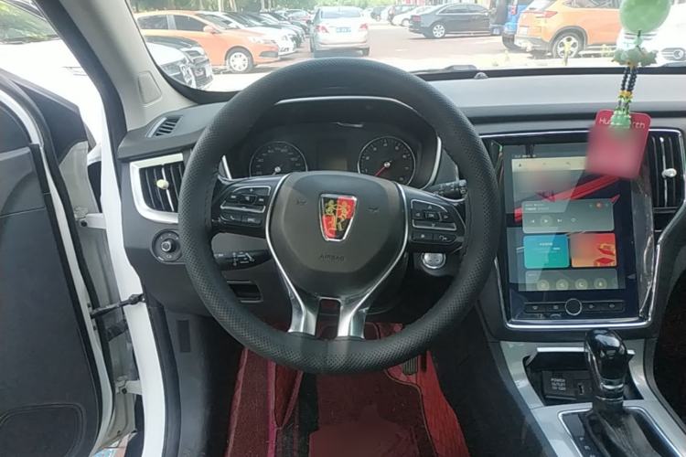 Used Roewe RX5 2018 20T Two-Wheel Drive Automatic Internet Smart Edition Steering Wheel