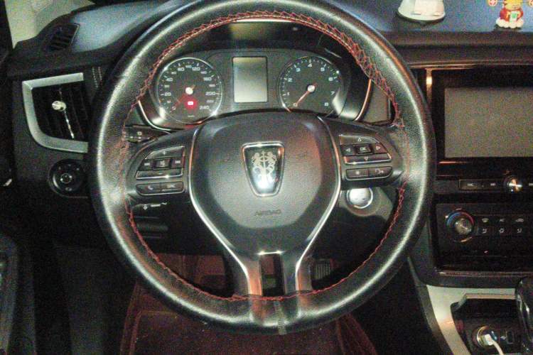 Used Roewe RX5 2018 20T Two-Wheel Drive Automatic Flagship Edition Steering Wheel
