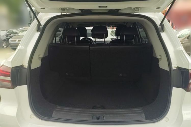 Used Roewe RX5 2018 20T Two-Wheel Drive Manual Flagship Edition Trunk