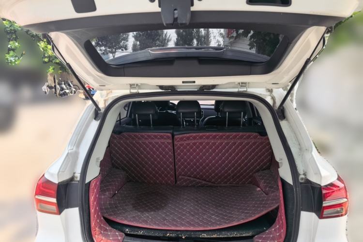 Used Roewe RX5 2018 20T Two-Wheel Drive Automatic Flagship Edition Trunk