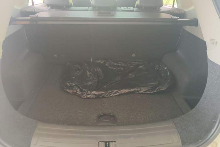 Used Roewe RX5 2018 20T Two-Wheel Drive Automatic Flagship Edition Trunk
