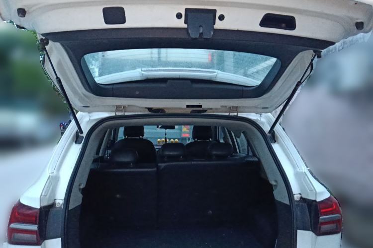 Used Roewe RX5 2018 20T Two-Wheel Drive Manual Flagship Edition Trunk