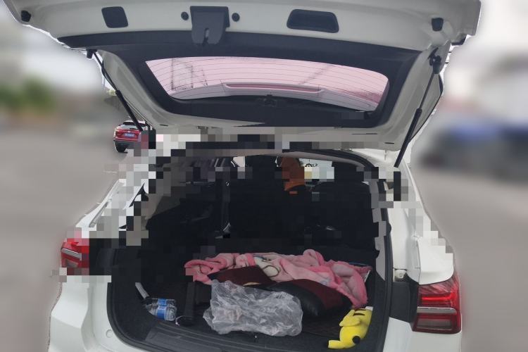 Used Roewe RX5 2018 20T Two-Wheel Drive Automatic Internet Smart Edition Trunk