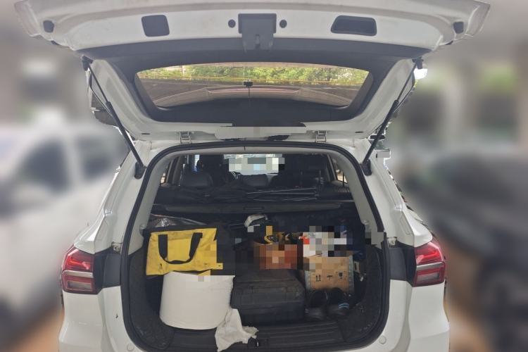 Used Roewe RX5 2018 20T Two-Wheel Drive Manual Internet Elite Edition Trunk