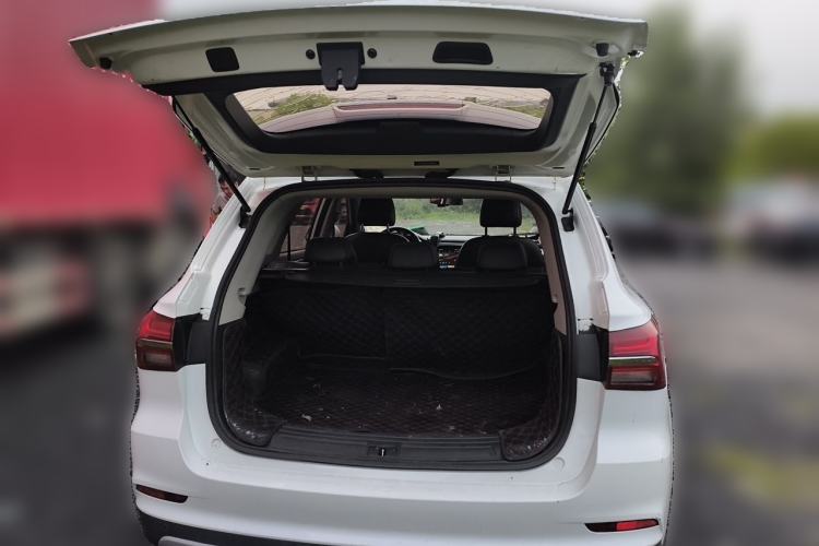 Used Roewe RX5 2018 20T Two-Wheel Drive Automatic Internet Smart Edition Trunk