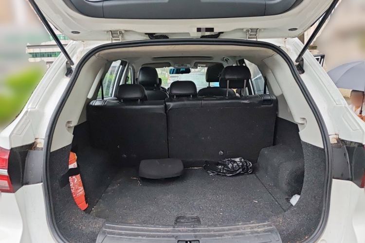 Used Roewe RX5 2018 20T Two-Wheel Drive Manual Flagship Edition Trunk