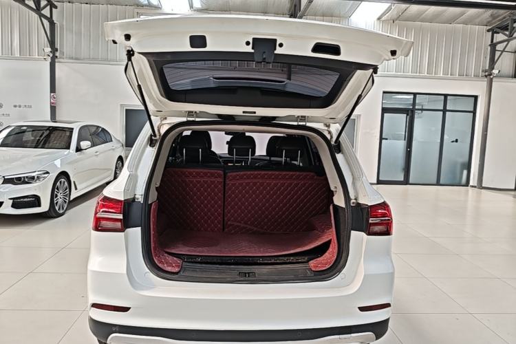 Used Roewe RX5 2018 20T Two-Wheel Drive Automatic Flagship Edition Trunk