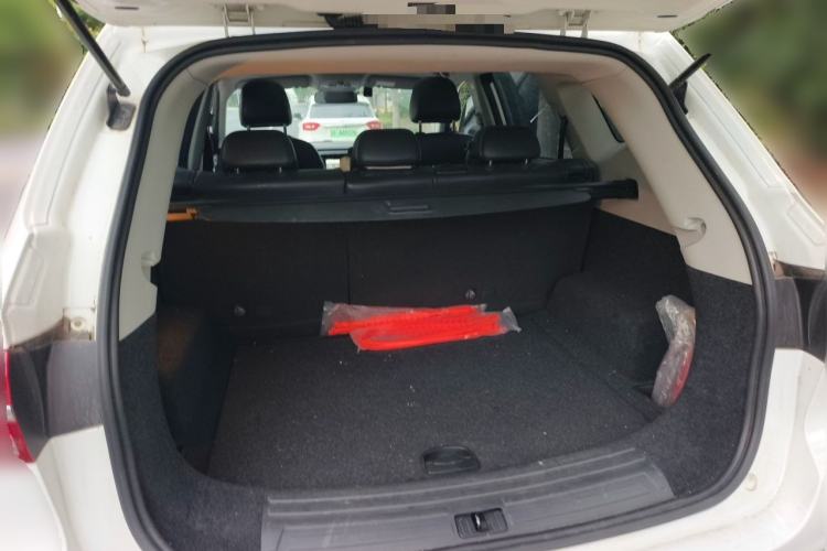 Used Roewe RX5 2018 20T Two-Wheel Drive Manual Internet Elite Edition Trunk