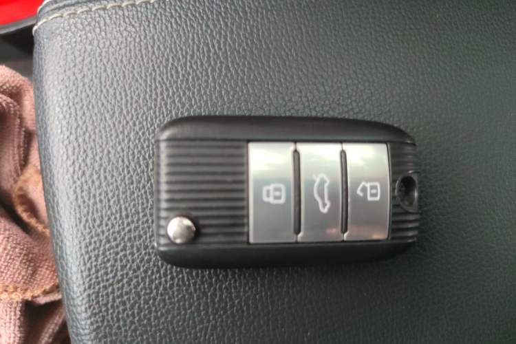 Used Roewe RX5 2018 20T Two-Wheel Drive Automatic Internet Smart Edition Vehicle Key