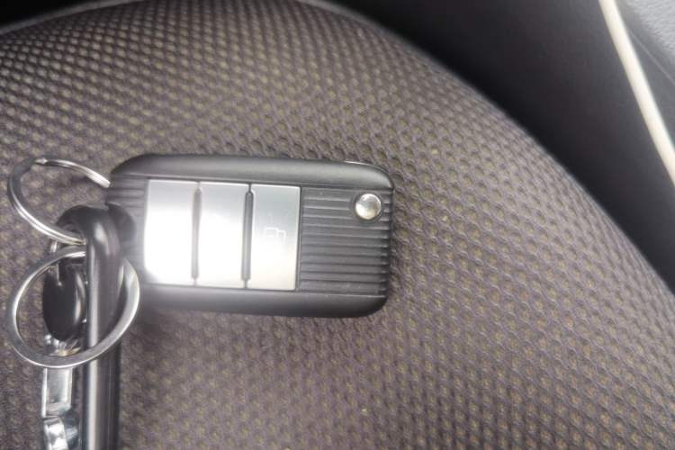 Used Roewe RX5 2018 20T Two-Wheel Drive Automatic Internet Smart Edition Vehicle Key