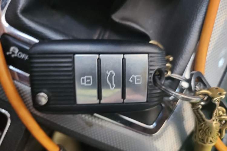 Used Roewe RX5 2018 20T Two-Wheel Drive Manual Flagship Edition Vehicle Key