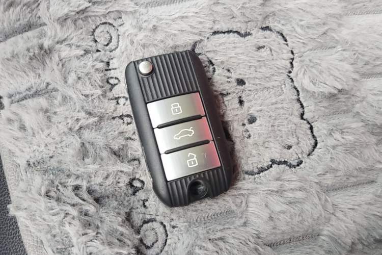 Used Roewe RX5 2018 20T Two-Wheel Drive Automatic Flagship Edition Vehicle Key