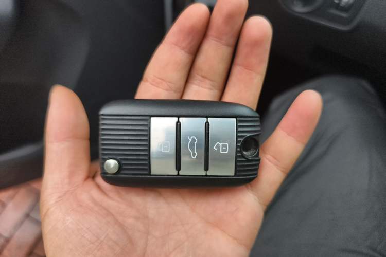 Used Roewe RX5 2018 20T Two-Wheel Drive Automatic Internet Smart Edition Vehicle Key