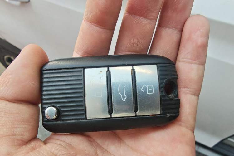 Used Roewe RX5 2018 20T Two-Wheel Drive Automatic Internet Smart Edition Vehicle Key