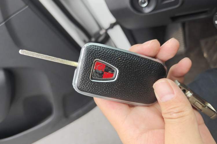 Used Roewe RX5 2018 20T Two-Wheel Drive Automatic Flagship Edition Vehicle Key