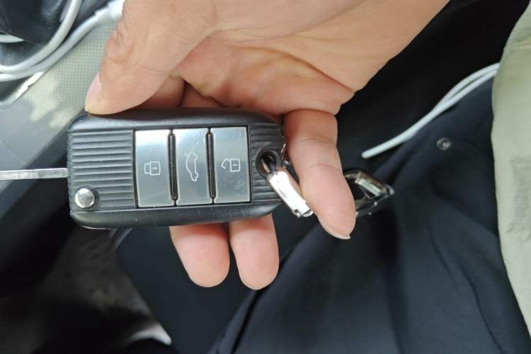 Used Roewe RX5 2018 20T Two-Wheel Drive Manual Flagship Edition Vehicle Key
