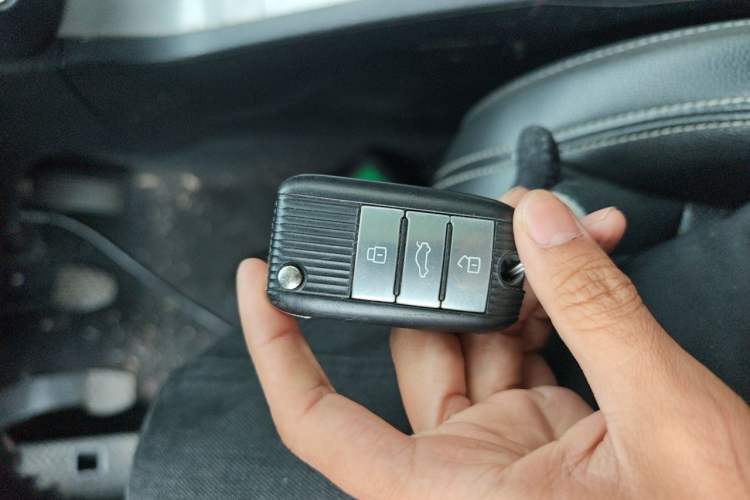Used Roewe RX5 2018 20T Two-Wheel Drive Manual Internet Smart Edition Vehicle Key