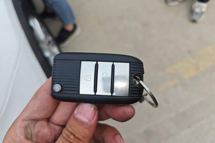 Used Roewe RX5 2018 20T Two-Wheel Drive Automatic Internet Smart Edition Vehicle Key