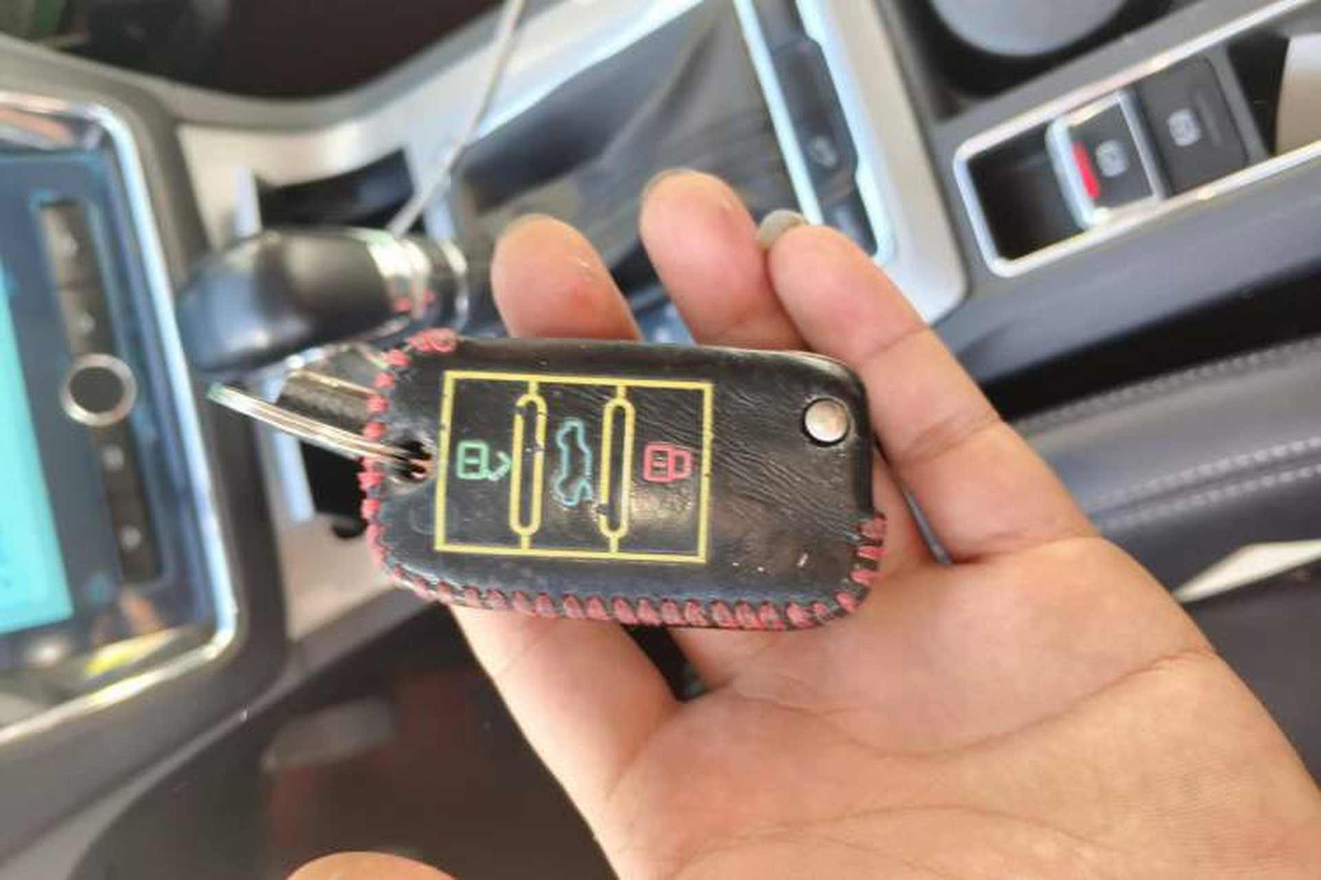 Used Roewe RX5 2018 20T Two-Wheel Drive Automatic Internet Smart Edition Vehicle Key