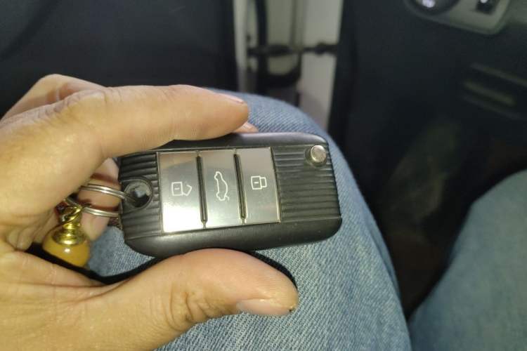 Used Roewe RX5 2018 20T Two-Wheel Drive Automatic Internet Smart Edition Vehicle Key