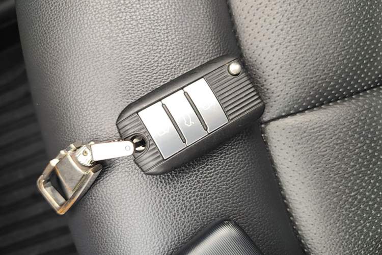 Used Roewe RX5 2018 20T Two-Wheel Drive Automatic Flagship Edition Vehicle Key