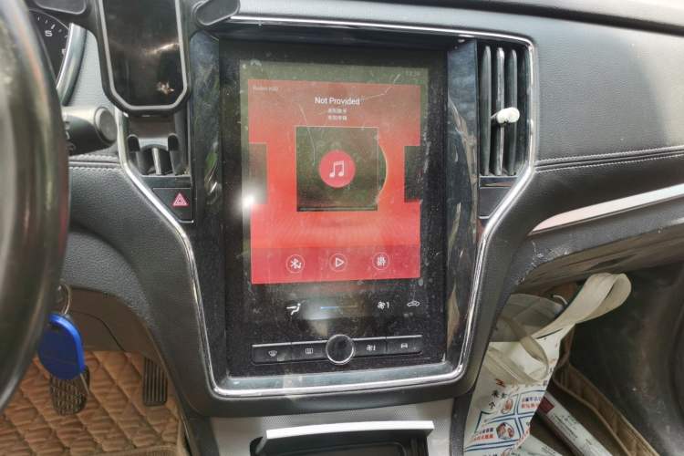 Used Roewe RX5 2019 20T Two-Wheel Drive Manual 4G Connect Platinum Edition Audio And AC Panel