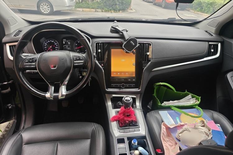 Used Roewe RX5 2019 20T Two-Wheel Drive Manual 4G Connect Platinum Edition Center Console