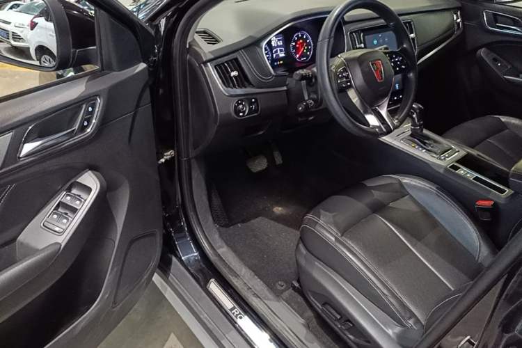 Used Roewe RX5 2019 20T Two-Wheel Drive Automatic 4G Connected Platinum Edition Driver Seat