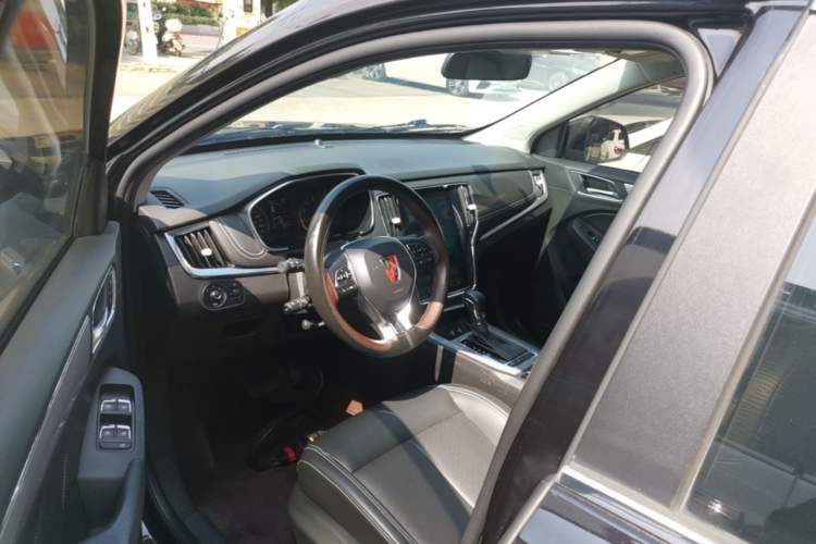 Used Roewe RX5 2019 20T Two-Wheel Drive Automatic Ali Smart Connectivity Platinum Edition Driver Seat
