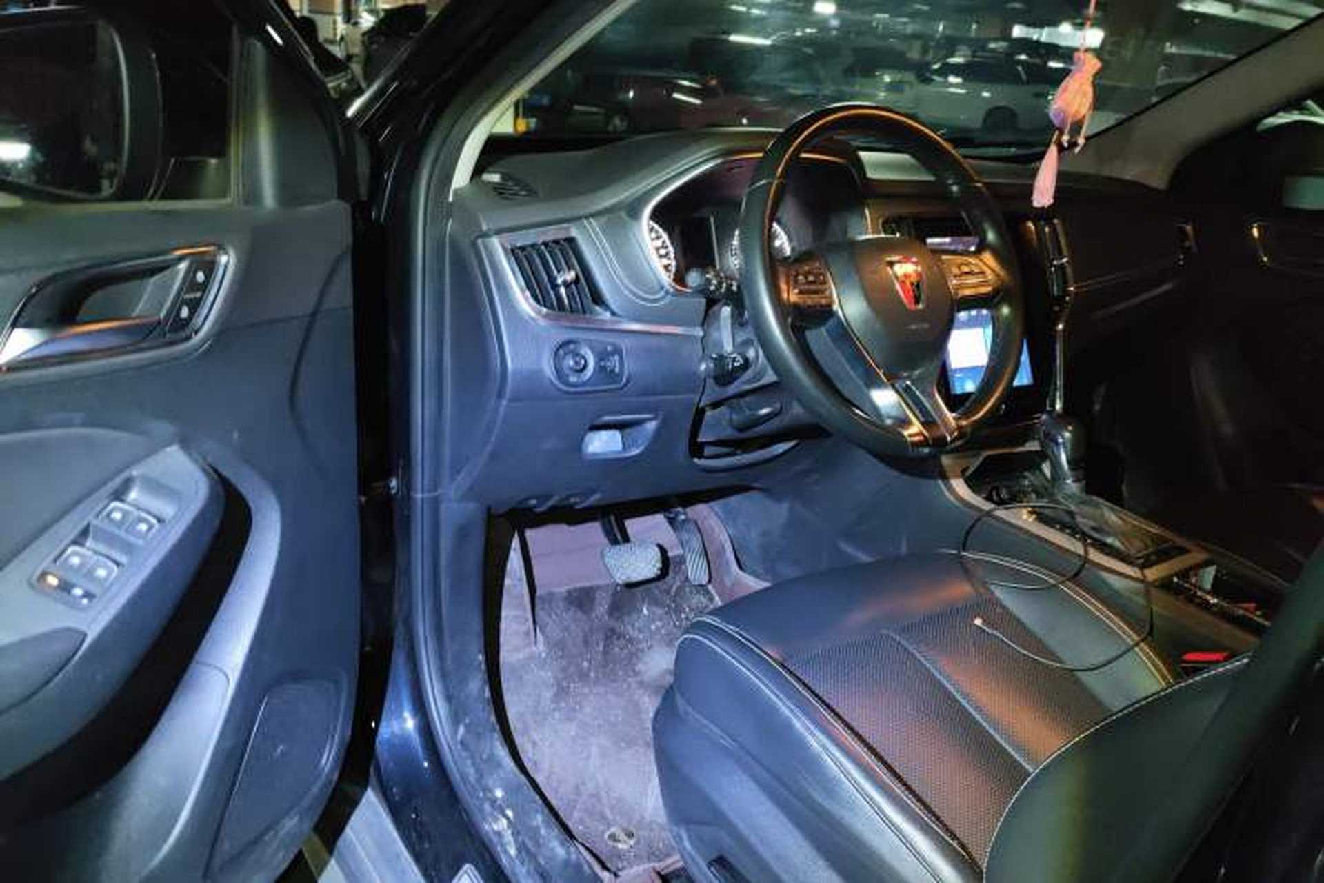 Used Roewe RX5 2019 20T Two-Wheel Drive Automatic 4G Connected Platinum Edition Driver Seat