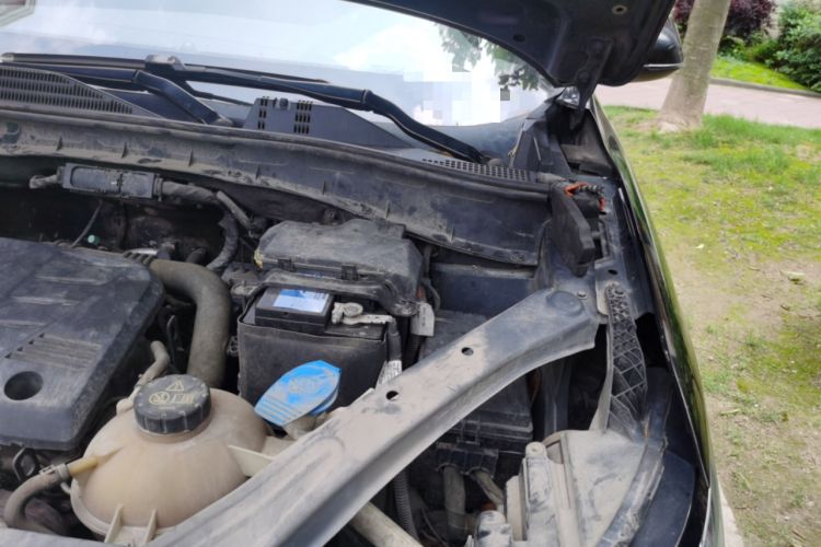 Used Roewe RX5 2019 20T Two-Wheel Drive Manual 4G Connect Platinum Edition Engine Bay Left
